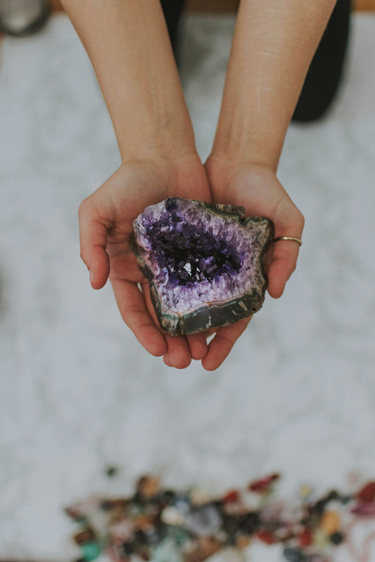 AMETHYST – peace, calm & meditation