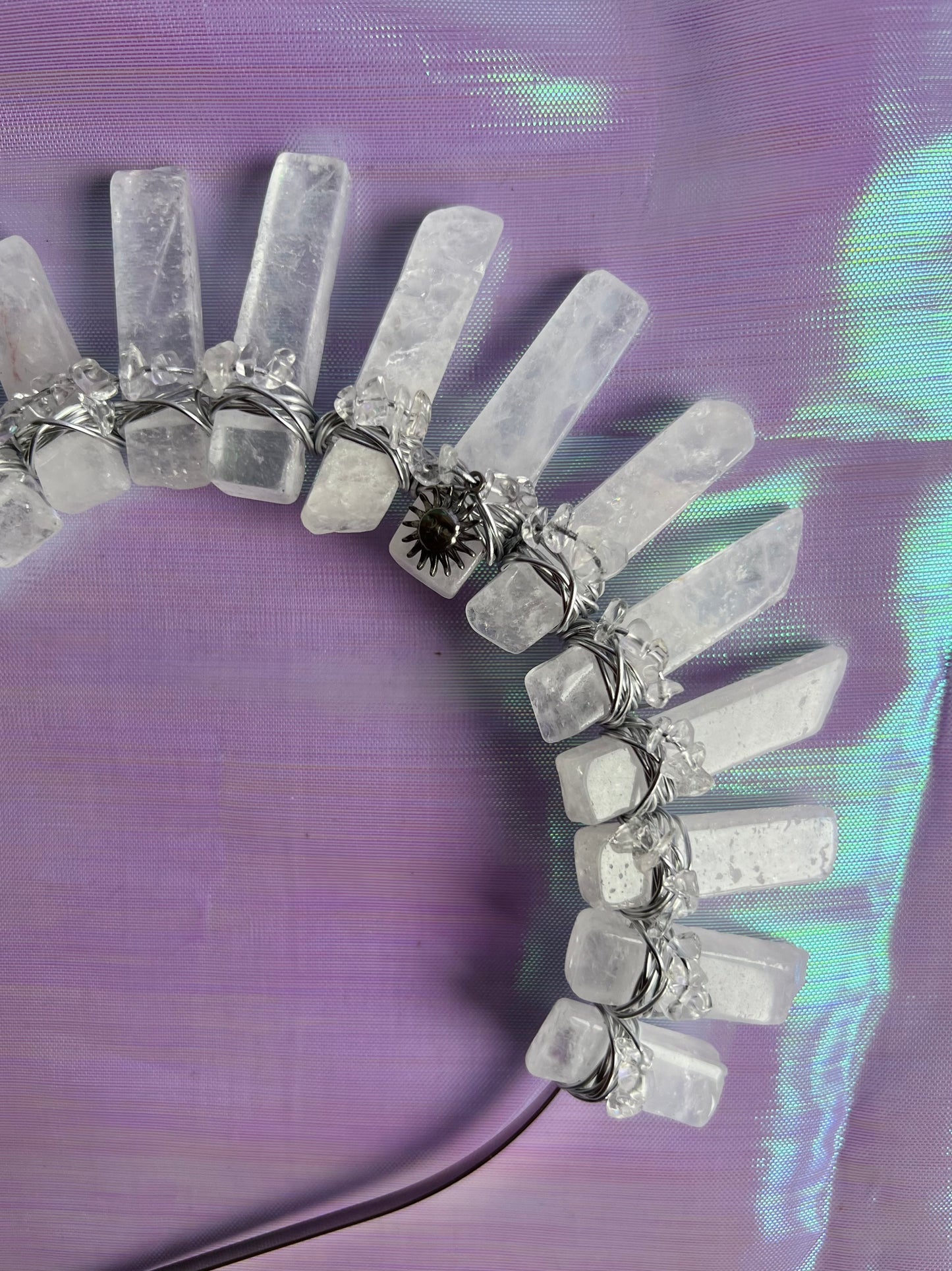 CLEAR QUARTZ SILVER CROWN WITH CRYSTAL CHIPS