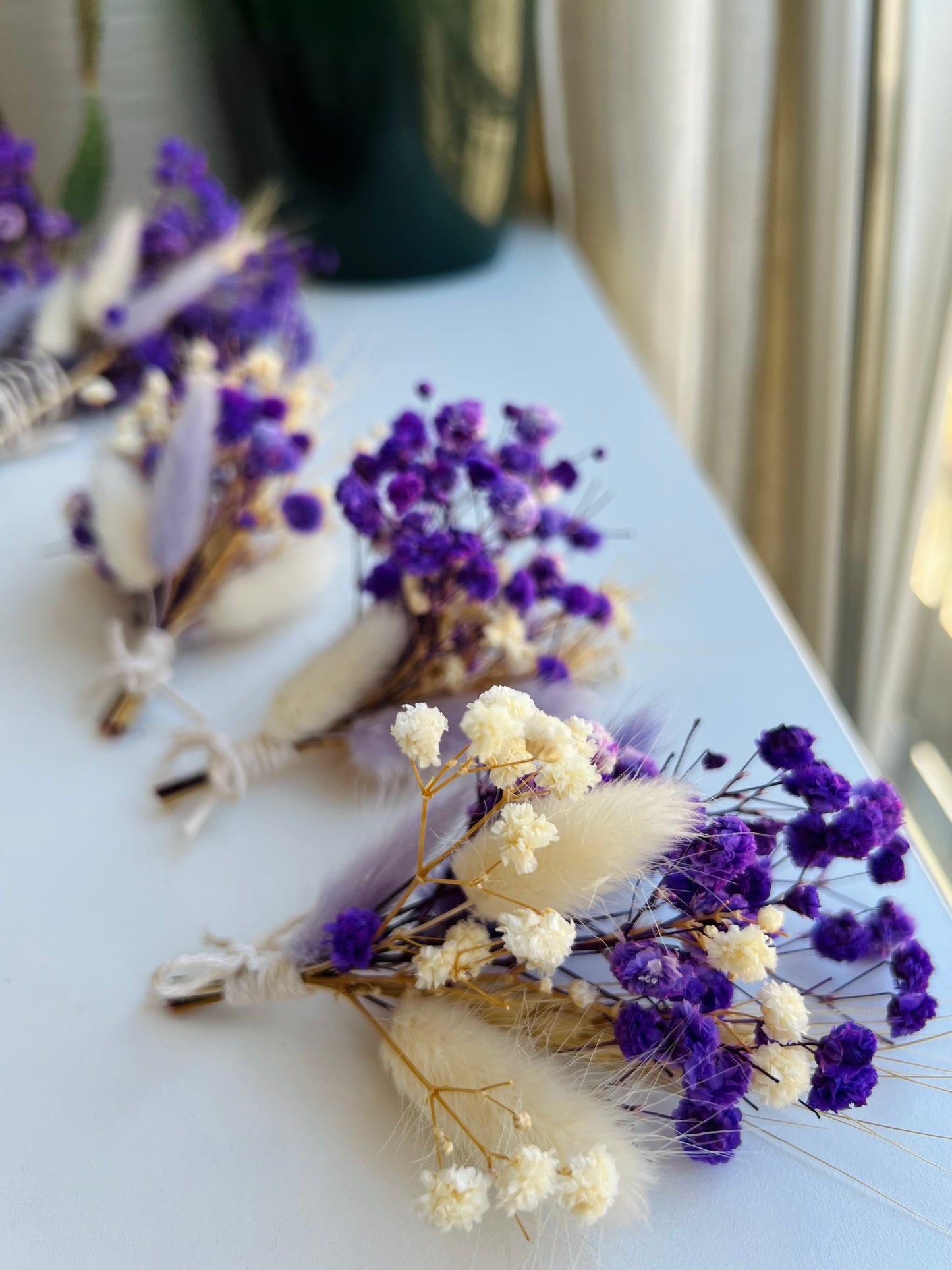 MINI PURPLE WEDDING BOUTONNIERE