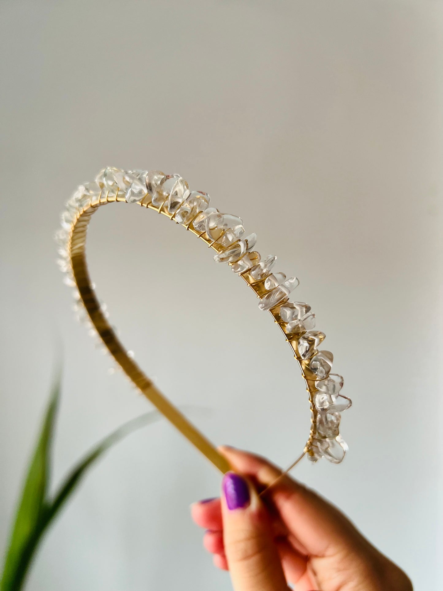 CLEAR QUARTZ CRYSTAL HAIR SET