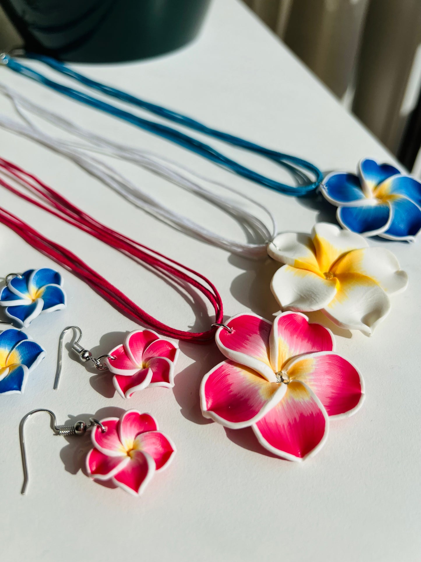 HAWAII FLOWER COLORFUL NECKLACE & EARRINGS SET