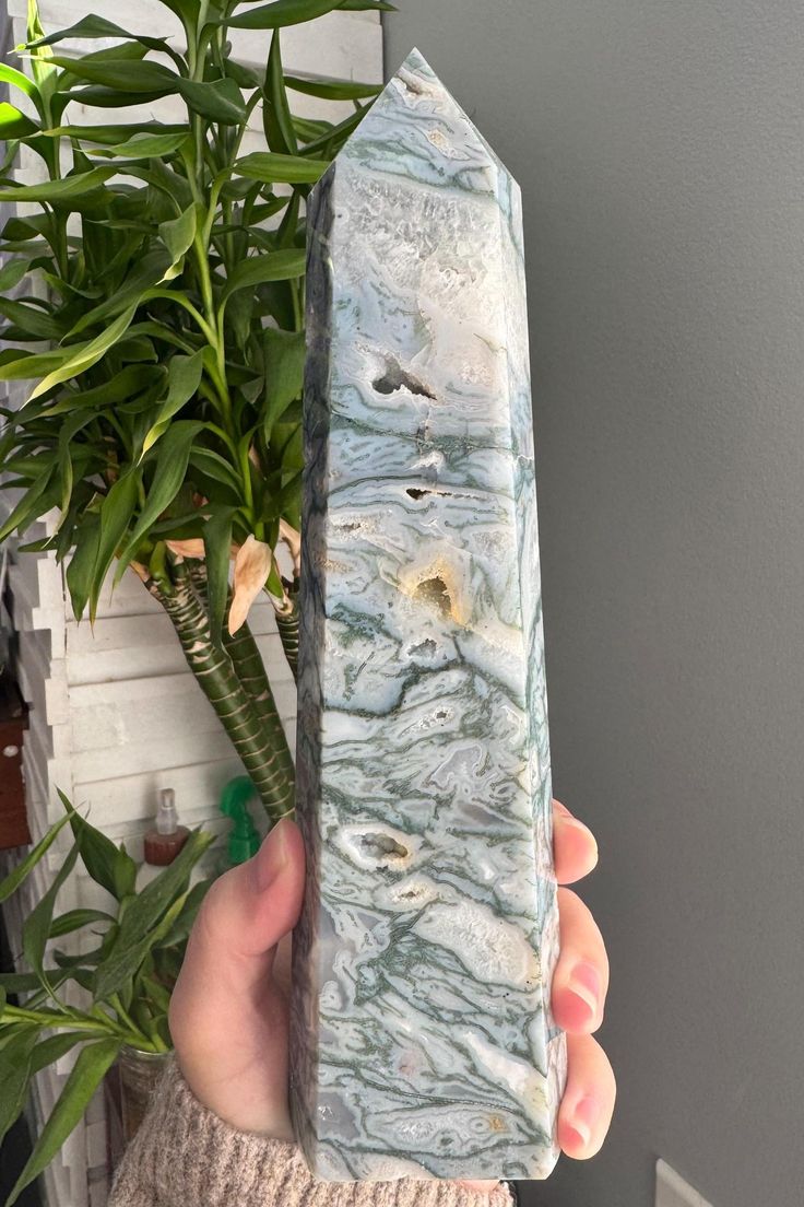 LARGE MOSS AGATE TOWER