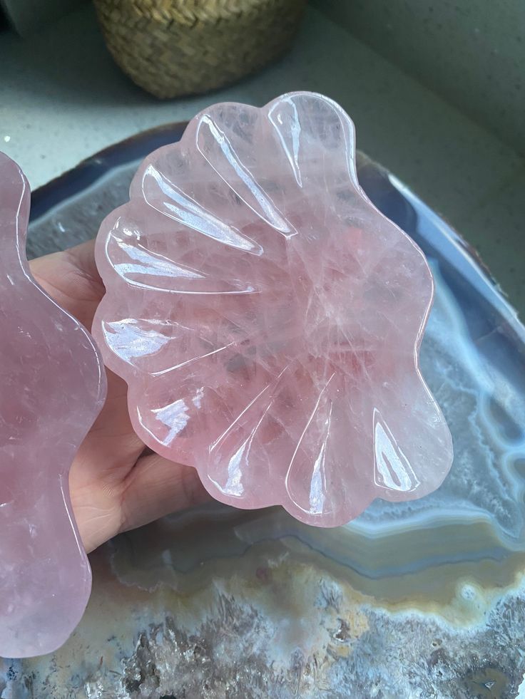 ROSE QUARTZ CRYSTAL SHELL BOWL